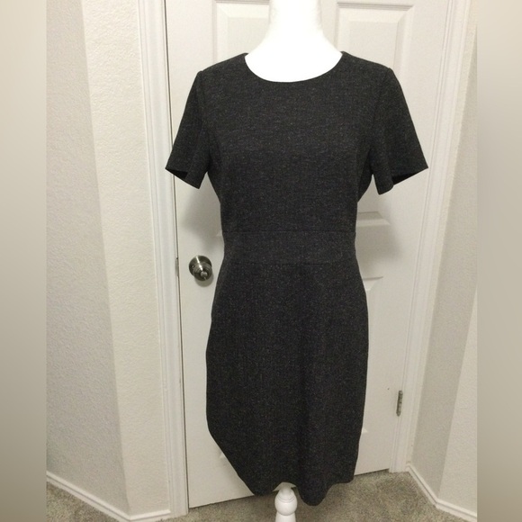 Amanda & Chelsea Dresses & Skirts - Amanda & Chelsea Heather Dark Gray Sort Sleeve Dress Size 6